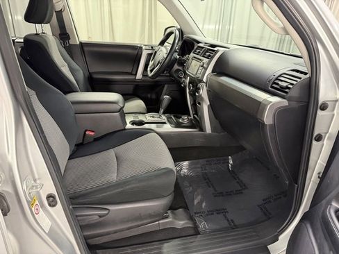 Used 2014 Toyota 4Runner SR5 image 7