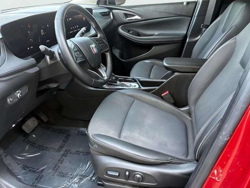 Used 2024 Buick Encore GX Preferred w/ Comfort Package FWD image 9