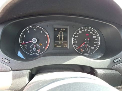 Used 2012 Volkswagen Jetta GLI FWD image 16