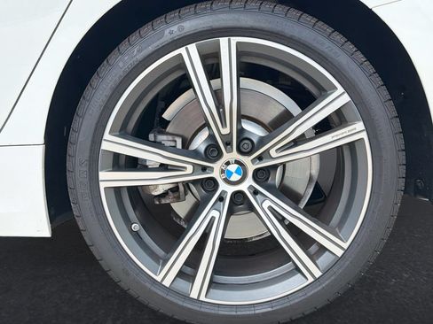Used 2024 BMW 330i Sedan w/ Premium Package RWD image 31