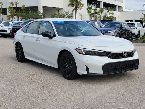 Used 2025 Honda Civic Sport image 1