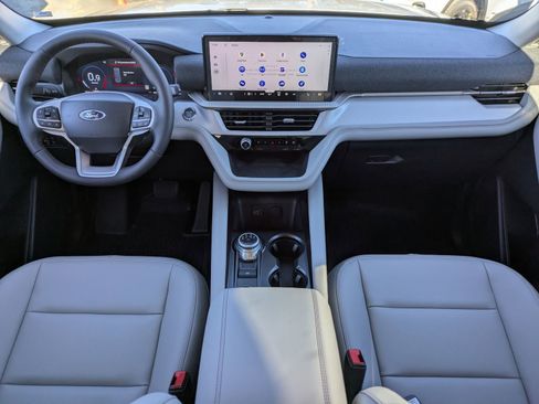 New 2026 Ford Explorer Active w/ Active Comfort Package image 17