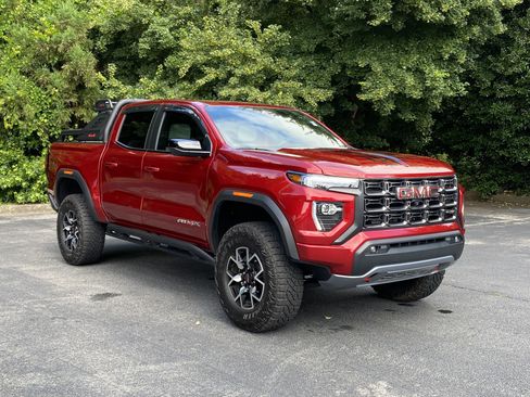Used 2025 GMC Canyon AT4 w/ AT4X Package AWD/4WD image 2