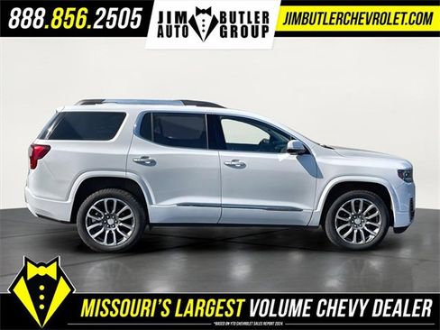 Used 2022 GMC Acadia Denali w/ Denali Ultimate Package image 2