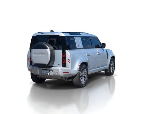 Used 2022 Land Rover Defender 110 XS Edition AWD/4WD image 8