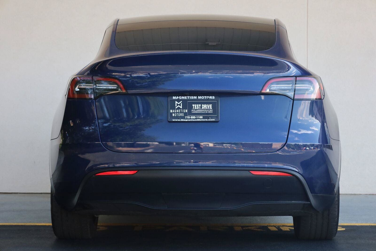 Used 2024 Tesla Model Y Long Range AWD/4WD image 10
