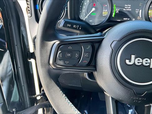 Used 2024 Jeep Wrangler Unlimited Rubicon 4xe AWD/4WD image 18