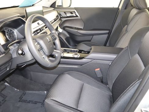 New 2026 Mitsubishi Outlander ES AWD/4WD image 14