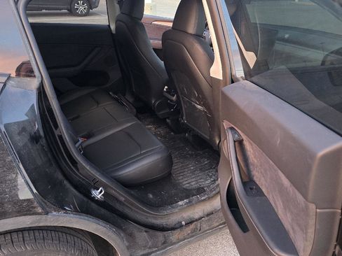 Used 2024 Tesla Model Y Long Range image 17