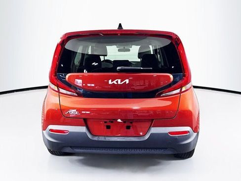 Used 2022 Kia Soul LX FWD image 6