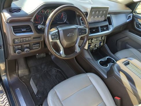 Used 2021 Chevrolet Tahoe Z71 w/ Z71 Signature Package image 11
