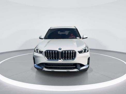 Used 2025 BMW X1 xDrive28i w/ Technology Package image 3