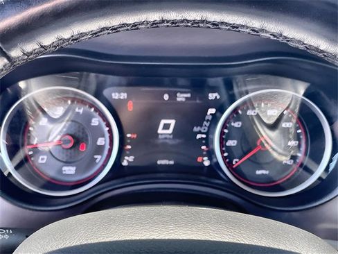 Used 2022 Dodge Charger SXT w/ Leather Interior Group image 11