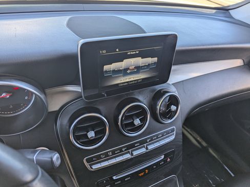Used 2019 Mercedes-Benz GLC 300 image 23