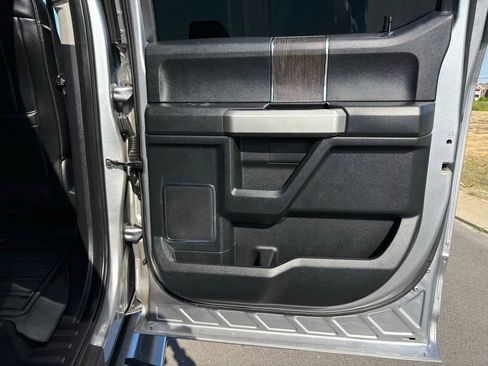 Used 2020 Ford F250 Lariat w/ Lariat Ultimate Package AWD/4WD image 28