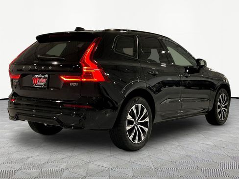 Used 2025 Volvo XC60 B5 Plus AWD/4WD image 6