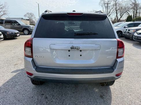 Used 2017 Jeep Compass Latitude image 12