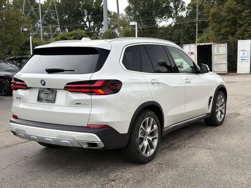 Certified 2024 BMW X5 xDrive50e w/ Premium Package AWD/4WD image 5