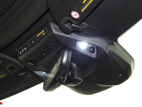 Used 2025 Chevrolet Corvette Stingray Preferred Cpe w/ 2LT RWD image 17