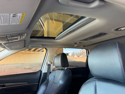 Used 2022 Kia Telluride EX w/ EX Premium Package image 17