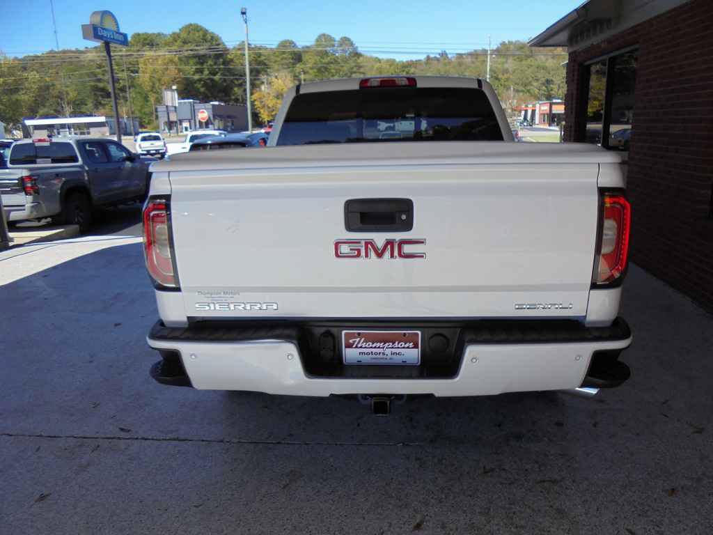 Used 2018 GMC Sierra 1500 Denali w/ Denali Ultimate Package AWD/4WD image 4