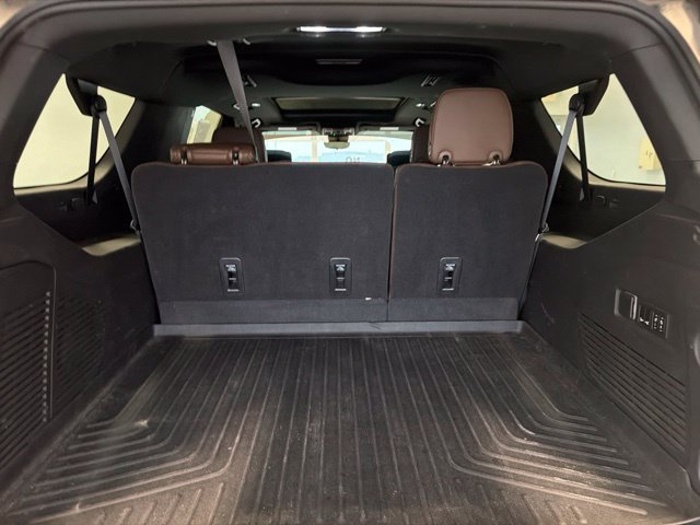 Used 2023 Chevrolet Suburban High Country w/ Advanced Technology Package AWD/4WD image 25