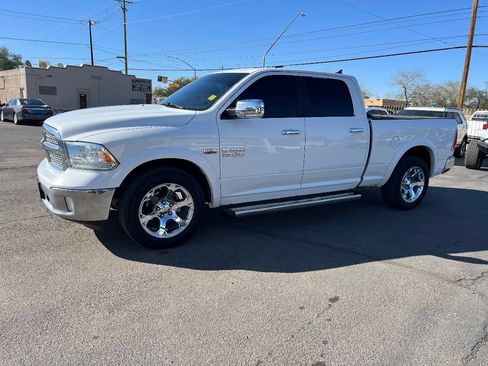 Used 2017 RAM 1500 Laramie image 10