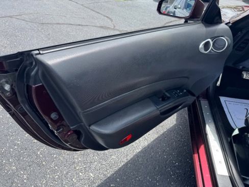 Used 2006 Nissan 350Z Grand Touring RWD image 11