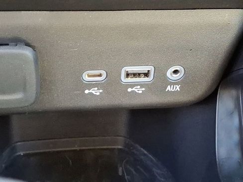 Used 2021 Chevrolet TrailBlazer LT w/ Convenience Package image 29