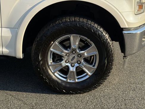 Used 2017 Ford F150 Lariat w/ Equipment Group 502A Luxury AWD/4WD image 13