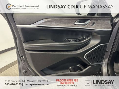 Used 2022 Jeep Grand Cherokee Limited AWD/4WD image 18