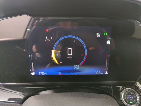 Used 2025 Chevrolet Trax RS w/ Driver Confidence Package image 12