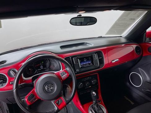 Used 2019 Volkswagen Beetle 2.0T S FWD image 22