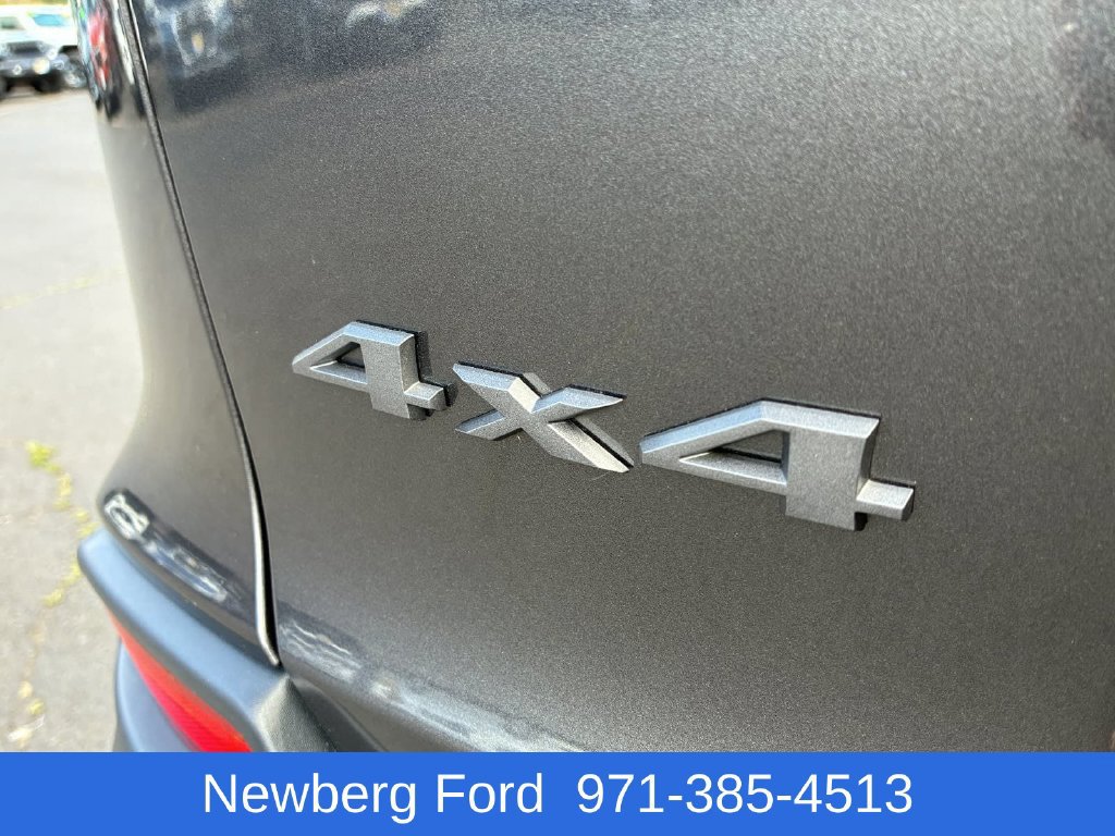 Used 2020 Jeep Cherokee Trailhawk AWD/4WD image 32