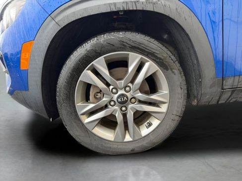 Used 2021 Kia Seltos S AWD/4WD image 9