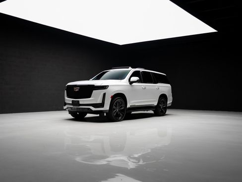 Used 2022 Cadillac Escalade Sport w/ Touring Package AWD/4WD image 84