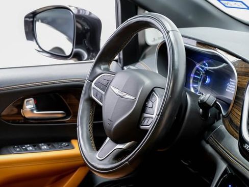 Used 2022 Chrysler Pacifica Pinnacle image 30