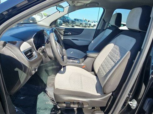 Used 2023 Chevrolet Equinox LS w/ LS Convenience Package FWD image 18