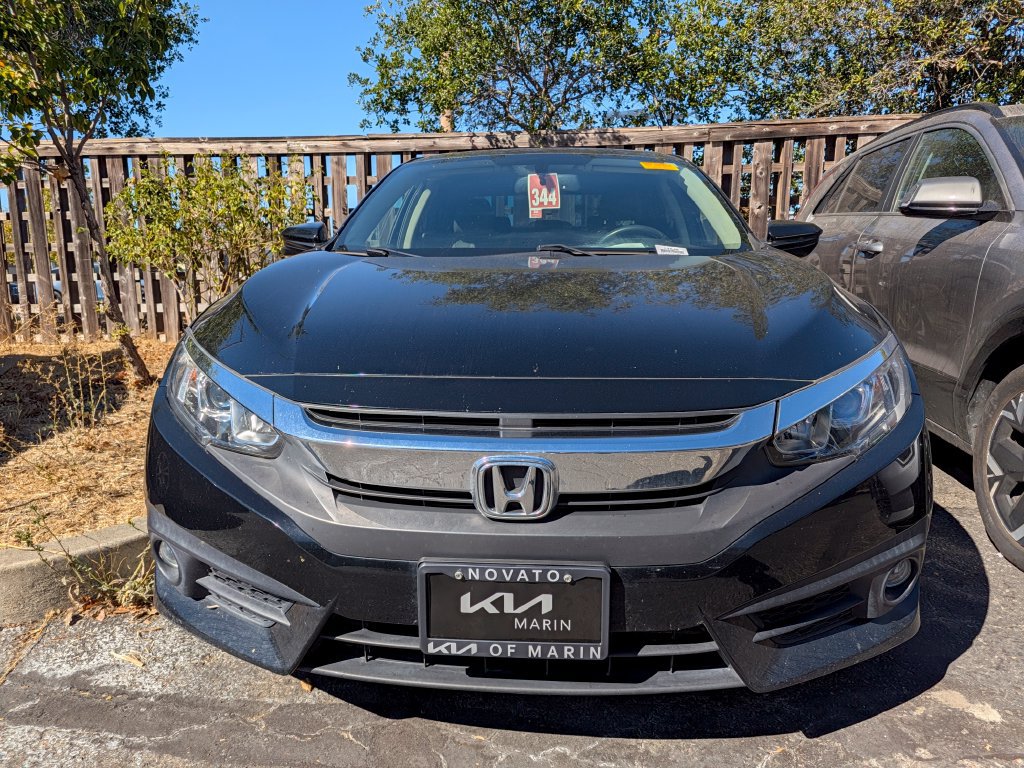 Used 2018 Honda Civic EX-L image 2