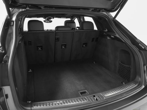 Certified 2017 Porsche Macan AWD/4WD image 15
