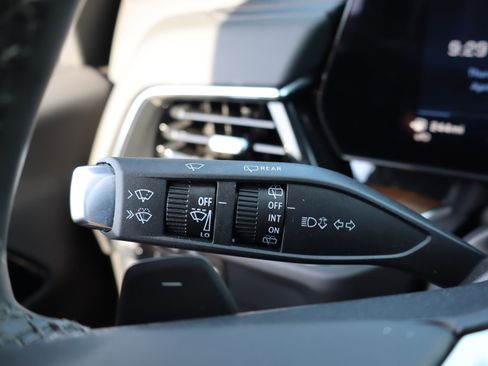 Used 2026 Chevrolet Suburban High Country image 26