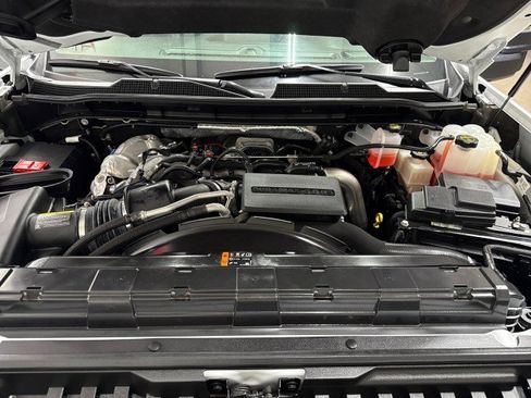 Used 2025 Chevrolet Silverado 3500 W/T image 45