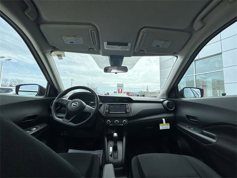 Used 2024 Nissan Kicks S image 12