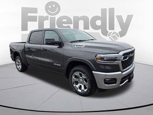 Used 2025 RAM 1500 Big Horn AWD/4WD image 3