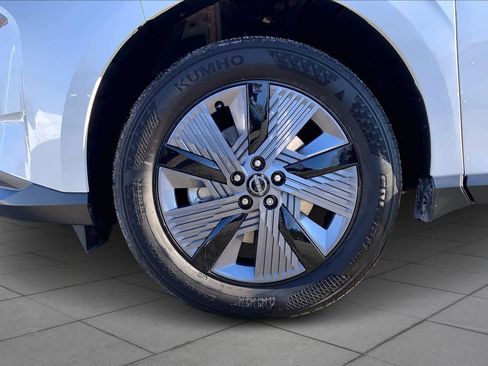 Used 2025 Nissan Murano SL image 11