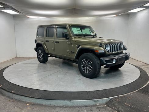 New 2026 Jeep Wrangler Unlimited Sahara w/ Safety Group AWD/4WD image 7
