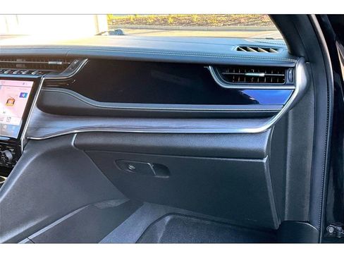 Used 2023 Jeep Grand Cherokee Overland w/ Advanced Protech Group III image 16