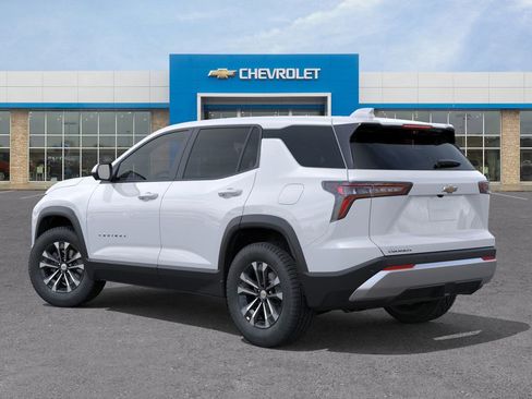New 2026 Chevrolet Equinox LT w/ Convenience Package II FWD image 3