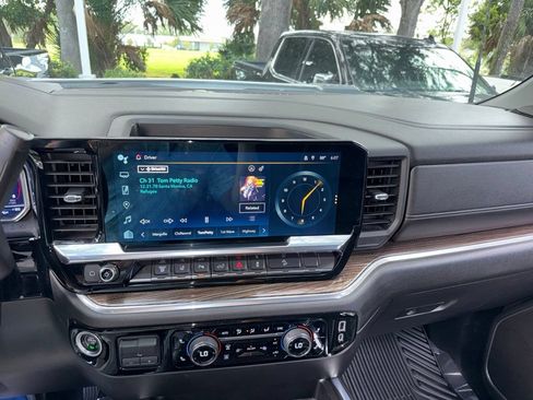 Used 2024 Chevrolet Silverado 2500 LT w/ All Star Edition AWD/4WD image 46