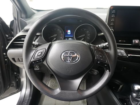 Used 2019 Toyota C-HR image 14